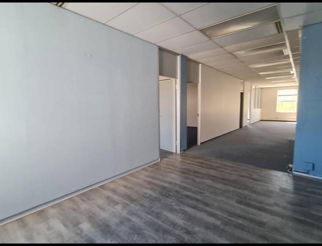 BUSINESS PROPERTY TO RENT IN SOMERSET WEST CENTRAL